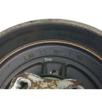 Recambio de mangueta trasera derecha para renault clio iv 0.9 tce referencia OEM IAM   