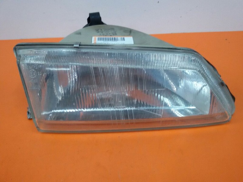Recambio de faro derecho para peugeot 106 (s1) 1.0 referencia OEM IAM 6205C2  