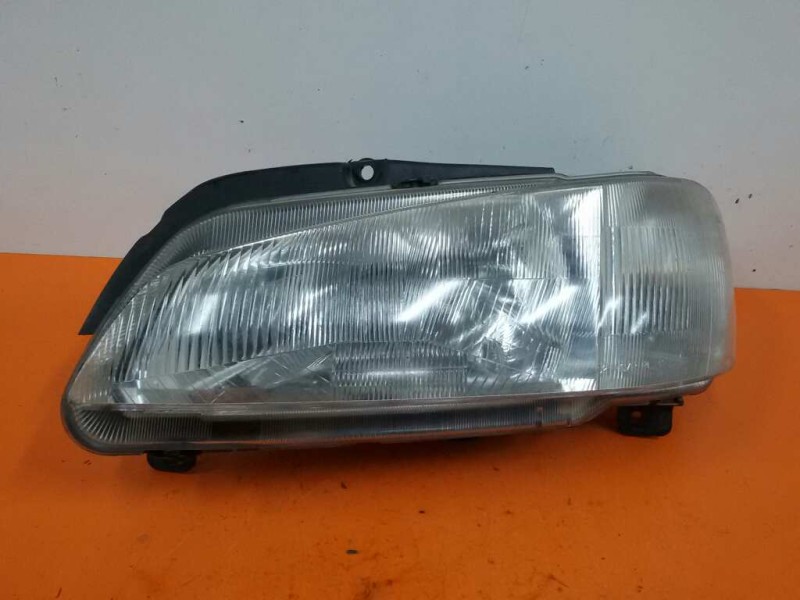 Recambio de faro izquierdo para peugeot 106 (s2) max d referencia OEM IAM 6204P4  89001990