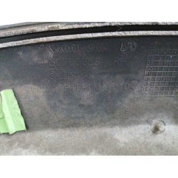 Recambio de aletin trasero derecho para volvo xc70 2.4 diesel cat referencia OEM IAM 30763656 OBSERVAR FOTOS 