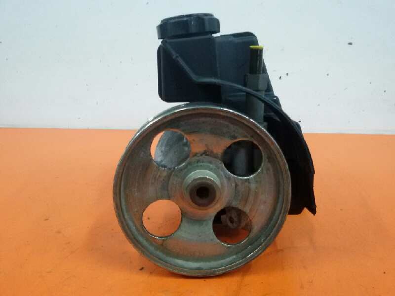 Recambio de bomba direccion para peugeot 206 berlina 1.4 hdi referencia OEM IAM   