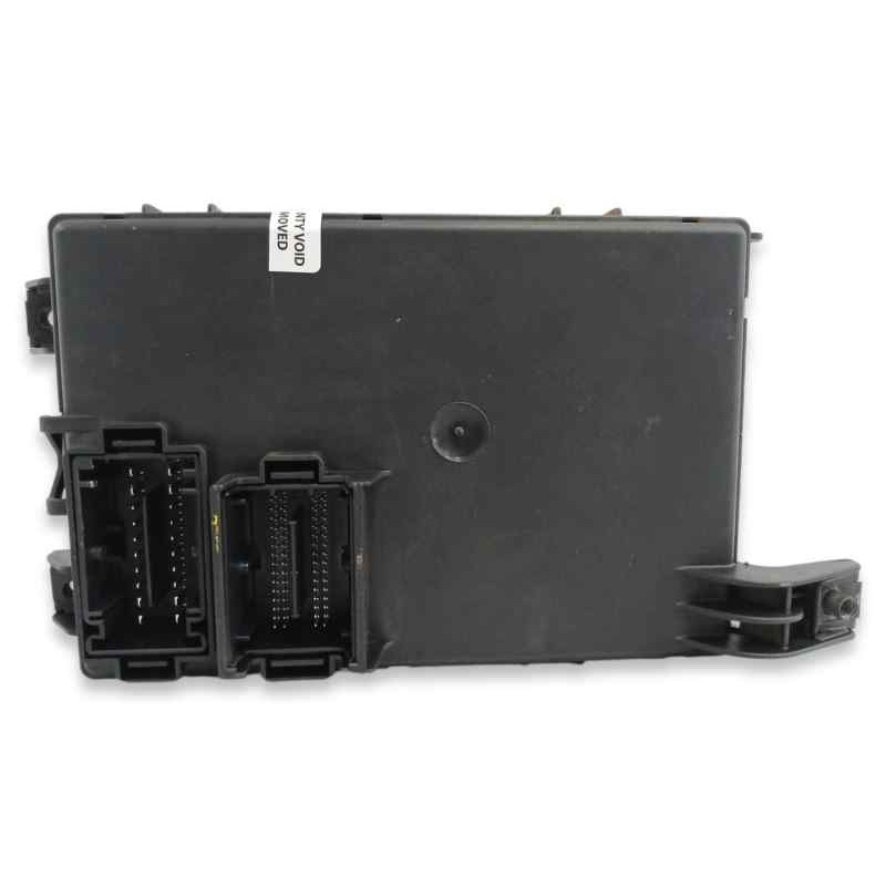 CAJA RELES / FUSIBLES