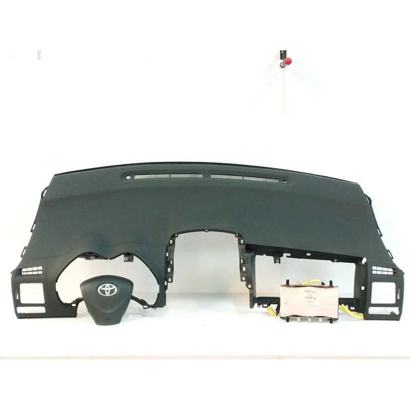 Recambio de salpicadero para toyota auris 2.2 d-cat referencia OEM IAM 5530202070 4513002290 305810910