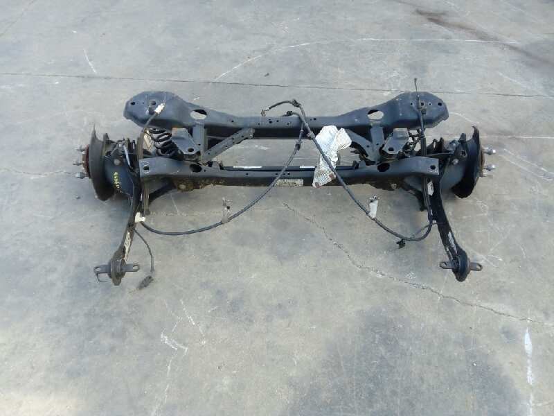 Recambio de puente trasero para ford focus lim. (cb8) trend referencia OEM IAM AV615K067BE  