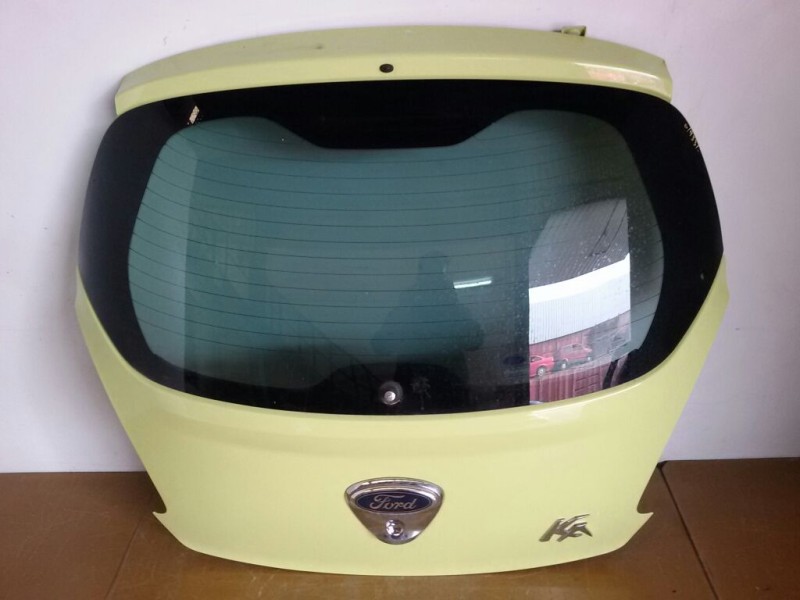 Recambio de porton trasero para ford ka (ccu) titanium+ referencia OEM IAM 1565867  
