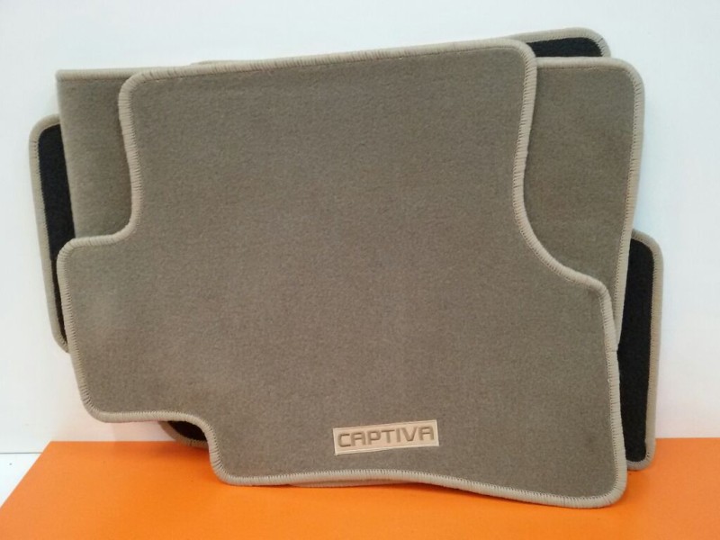 Recambio de alfombras para chevrolet captiva 2.2 vcdi lt referencia OEM IAM   ESTA