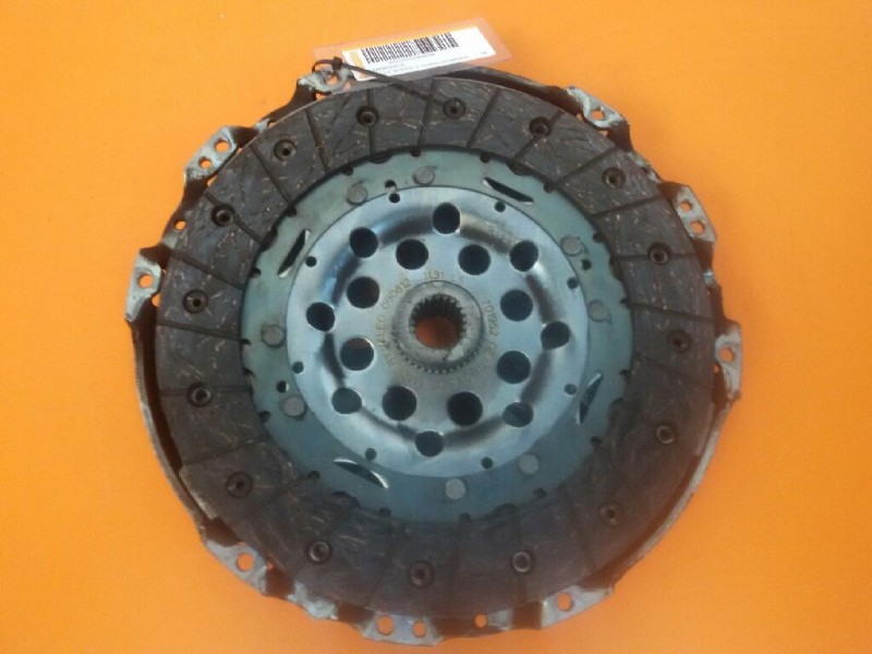 Recambio de kit embrague para renault scenic ii confort dynamique referencia OEM IAM 302050901R  