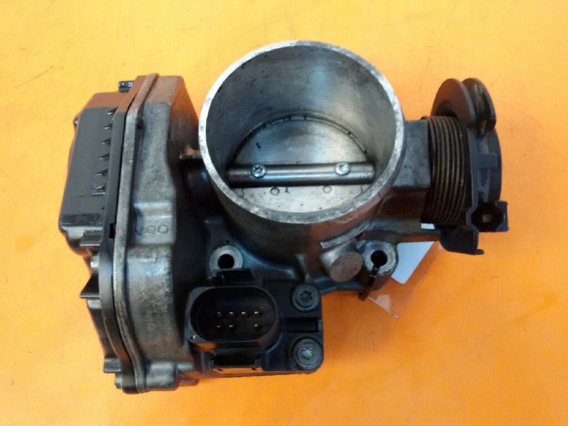 Recambio de caja mariposa para audi a4 berlina (b5) 1.8 20v turbo referencia OEM IAM 408237212  