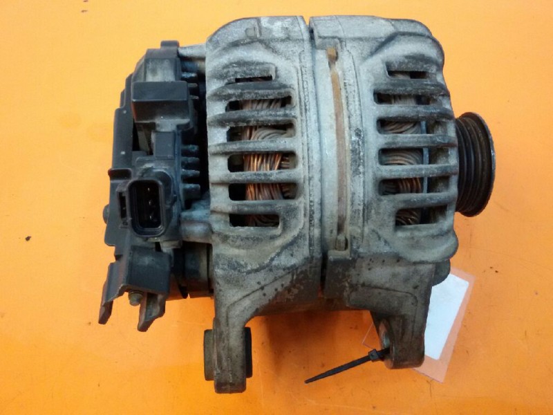 Recambio de alternador para ford mondeo berlina (gd) glx referencia OEM IAM 98BB10300BE 150A 0124415006