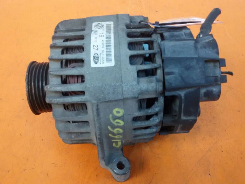 Recambio de alternador para fiat punto berlina (188) 1.2 8v referencia OEM IAM 63321775 85A 
