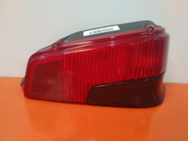 Recambio de piloto trasero derecho para peugeot 106 (s1) kid referencia OEM IAM 635184  