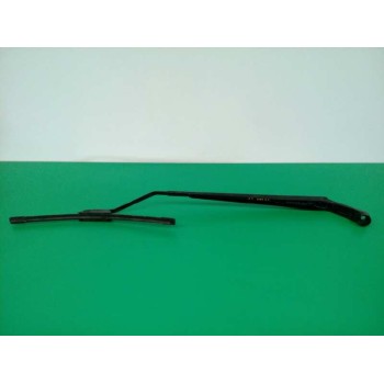 Recambio de brazo limpia delantero derecho para toyota corolla verso (r1) 2.2 d-4d sol referencia OEM IAM 6800NWB  