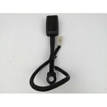 Recambio de enganche cinturon derecho para kia optima 1.7 crdi cat referencia OEM IAM 88830D4200WK DELANTERO 