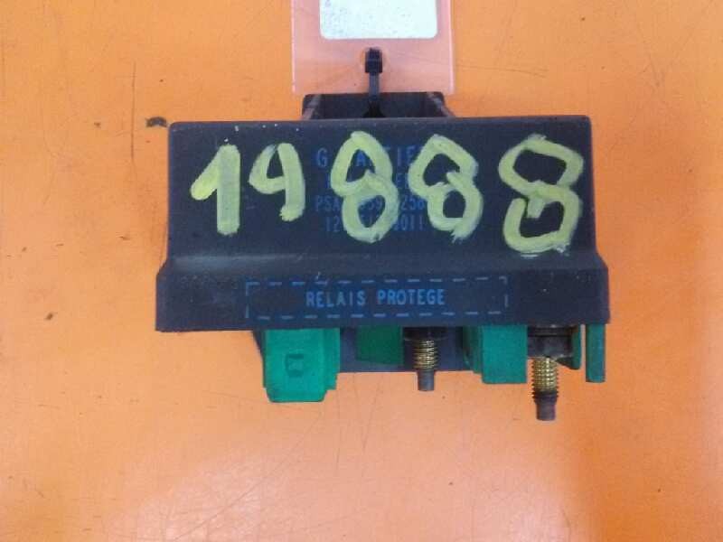 Recambio de caja precalentamiento para peugeot expert kombi confort acristaldo (5 asientos) referencia OEM IAM 9639912580  51299