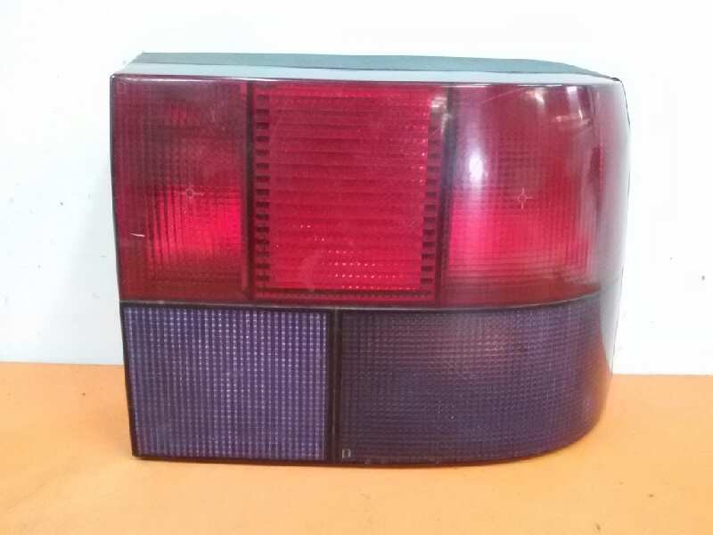 Recambio de piloto trasero derecho para renault 19 hatchback (b/c53) 1.4 referencia OEM IAM   