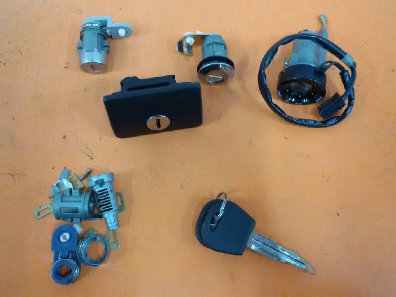 Recambio de juego bombines para chevrolet nubira berlina cdx referencia OEM IAM 96295304  