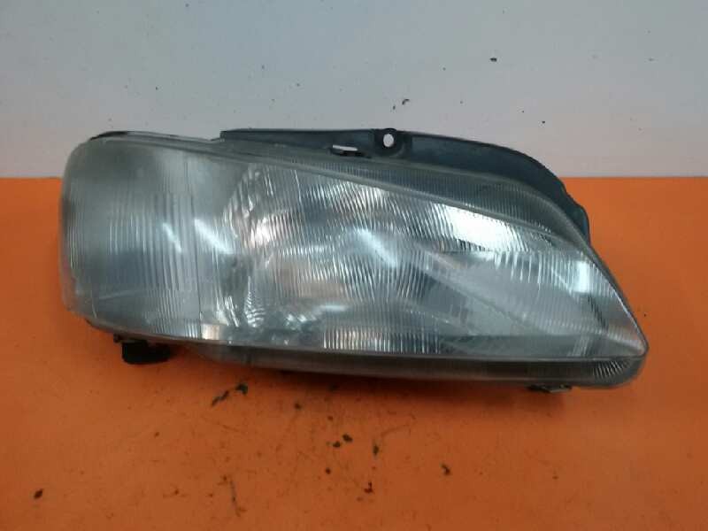 Recambio de faro derecho para peugeot 106 (s2) max referencia OEM IAM 6205P4  