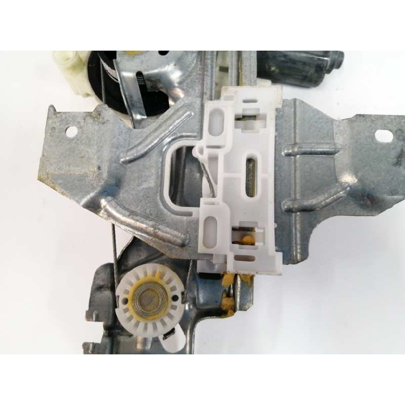 ELEVALUNAS TRASERO IZQUIERDO 9825710580