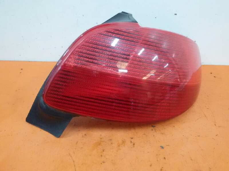 Recambio de piloto trasero derecho para peugeot 206 berlina xt referencia OEM IAM 6351P1  