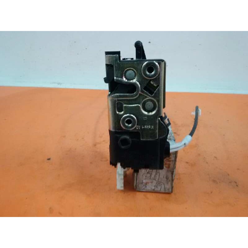 Recambio de cerradura puerta delantera derecha para peugeot 407 st sport referencia OEM IAM 9683417780  