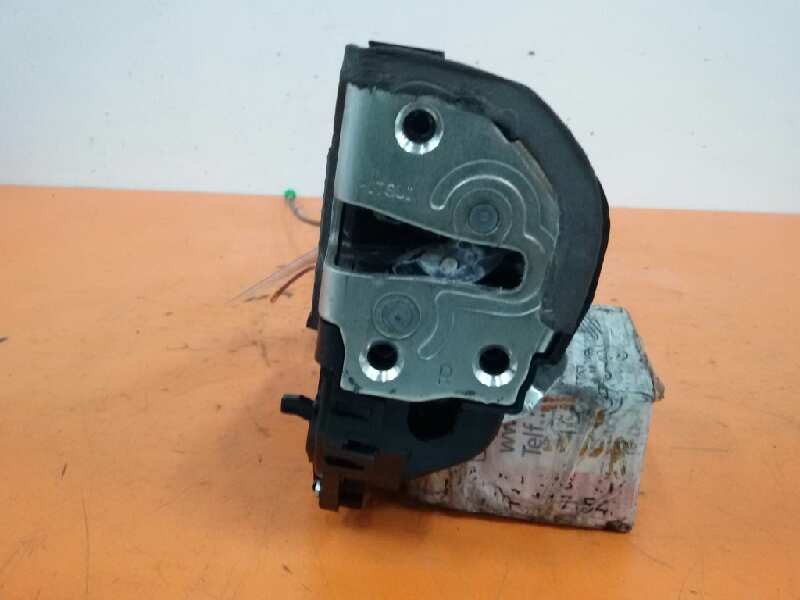 Recambio de cerradura puerta trasera derecha para toyota yaris (ksp9/scp9/nlp9) básico referencia OEM IAM 690500D060  