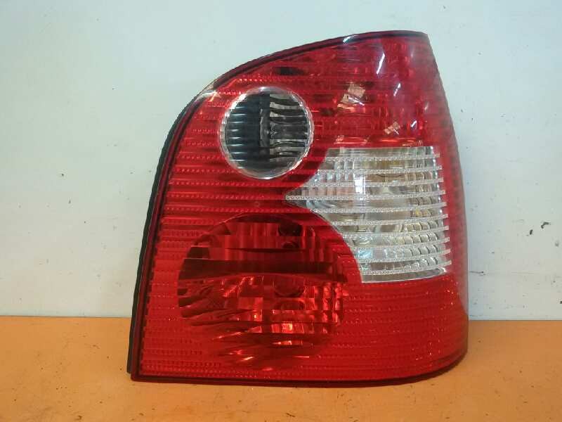 Recambio de piloto trasero derecho para volkswagen polo (9n1) match referencia OEM IAM 6Q6945096G 6Q6945112A 6Q6945096G