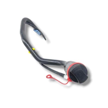 Recambio de boca llenado combustible para opel astra k sports tourer 1.6 cdti dpf referencia OEM IAM 39173097  