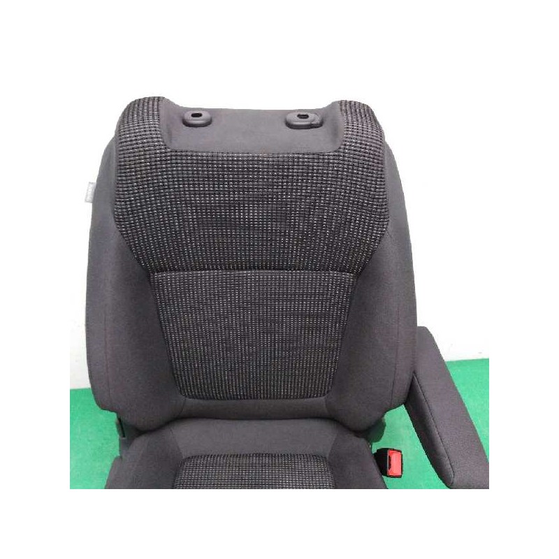 ASIENTO DELANTERO DERECHO SIN CABEZAL