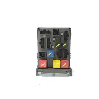 Recambio de caja reles / fusibles para renault laguna ii (bg0) 2.2 dci turbodiesel referencia OEM IAM 8200148810 8200004201 