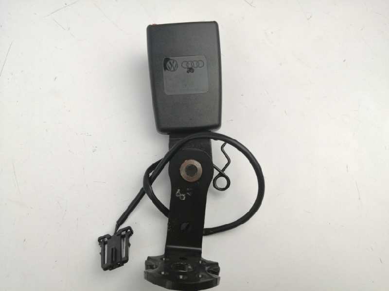 Recambio de enganche cinturon derecho para audi a1 sportback (8xf) 1.0 tfsi referencia OEM IAM 8X0857739C9B9 TRASERO 8X0857739C